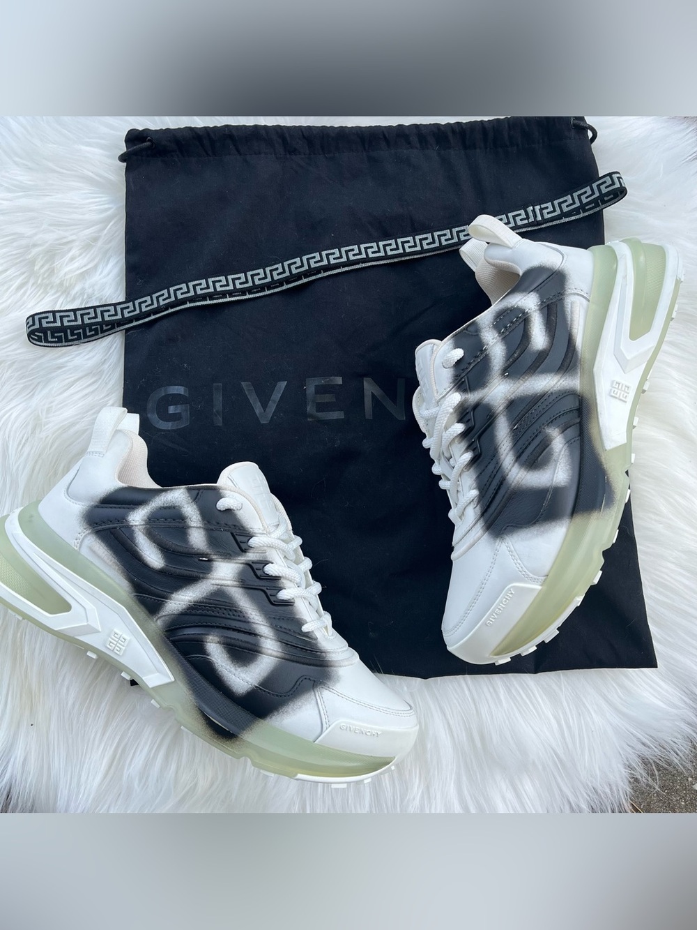 Givenchy x Chito GIV 1 Runner Sneakers SZ 9 US - Picture 12 of 12